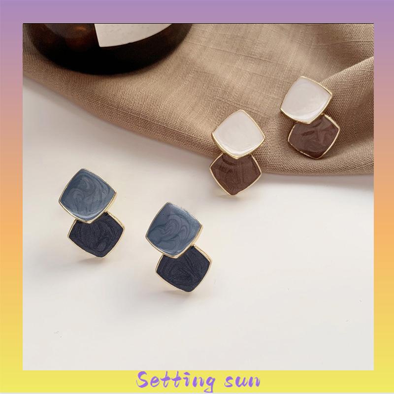 Anting Gaya Korea Kecil Baru Fashion Wanita Anting Retro Mutiara Stud Earrings  TN