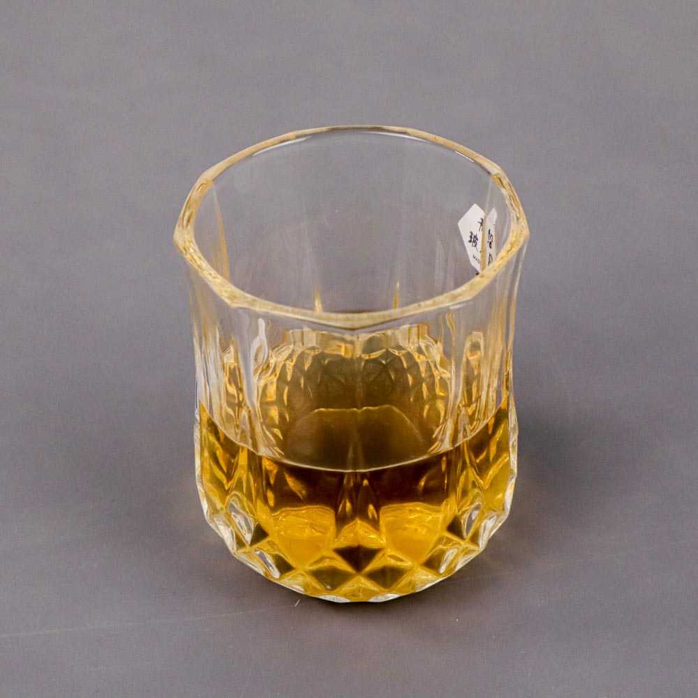 (BISA COD) FTIHSHP Lang Xu Gelas Cangkir Whiskey Wine Crystal Glass Cup Sloki 200ml - LXZS0601