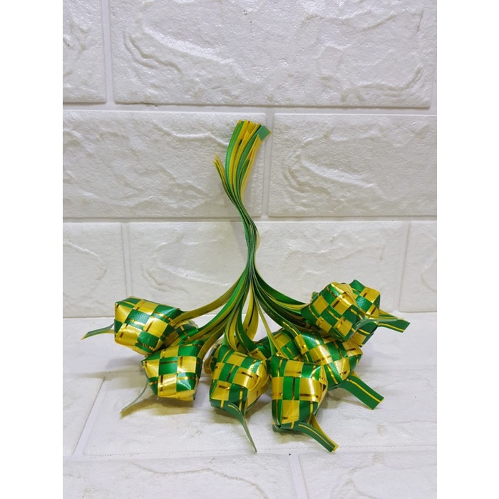 

Ketupat Kecil Hijau Kuning Ketupat Lebaran