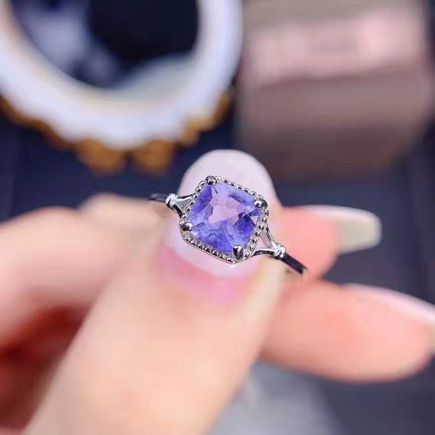 Goldkingdom Aksesoris Perhiasan Fashion Ready Stock Niche Design Lavender Cincin Berlian Ungu Putri Sederhana Berlian Persegi Menjadi Berlian Biru Pembukaan Cincin Warna-Warni.