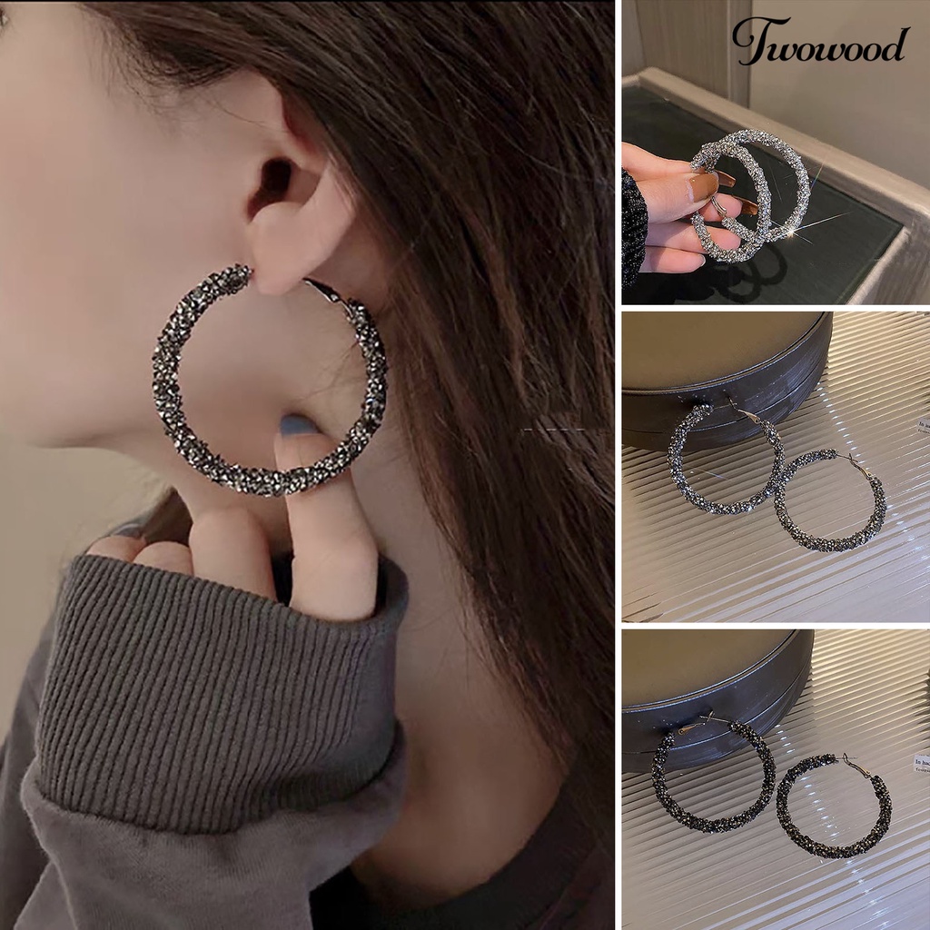 Twowood 1pasang Anting Hoop Temperamen Elegan Berlian Imitasi Mengkilap Hias Berkilau Hadiah Wanita Anting Bulat Pesona Perhiasan Aksesori Fashion