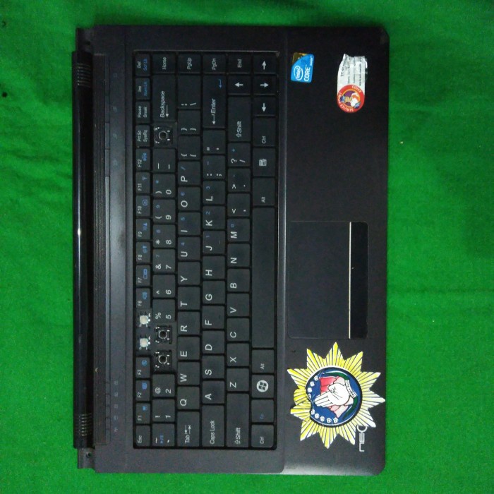 Frame Keyboard Laptop Axio Neon E4121/CNW