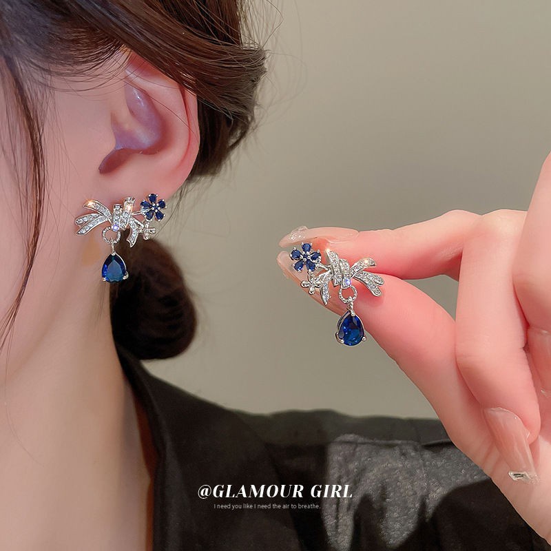 Fashion Manis Cahaya Mewah Zirkon Kristal Kelinci Anting Telinga Kait Temperamen Baru Aksesoris Telinga