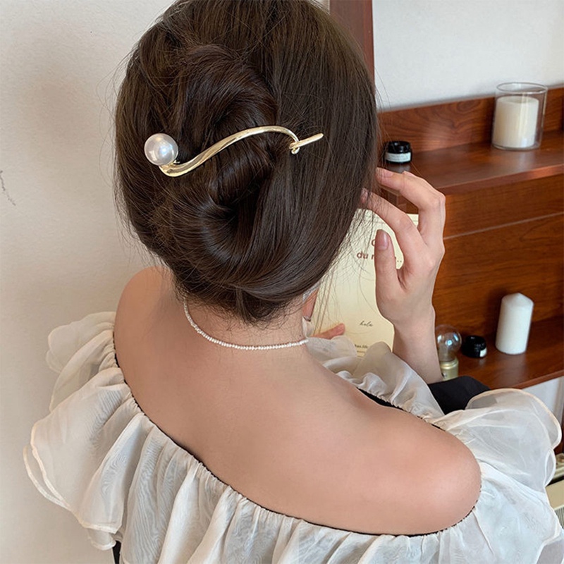 Klip Rambut Mutiara Logam Elegan Aksesoris Rambut Wanita Kupu-Kupu Hair Claw Clip