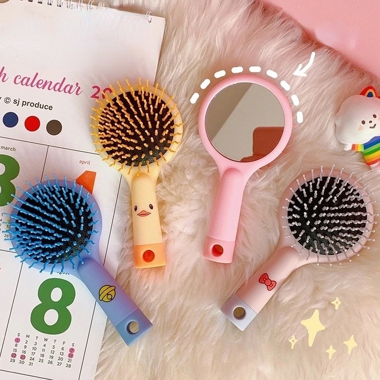 [Unggulan] 2-in-1 Sisir Rambut Lipat Flip Mini Cermin Pola Tiga Dimensi Yang Lucu Air Cushion Comb Daily Hair Care Tools Untuk Wanita Pijat Sederhana Sisir Bantal Udara
