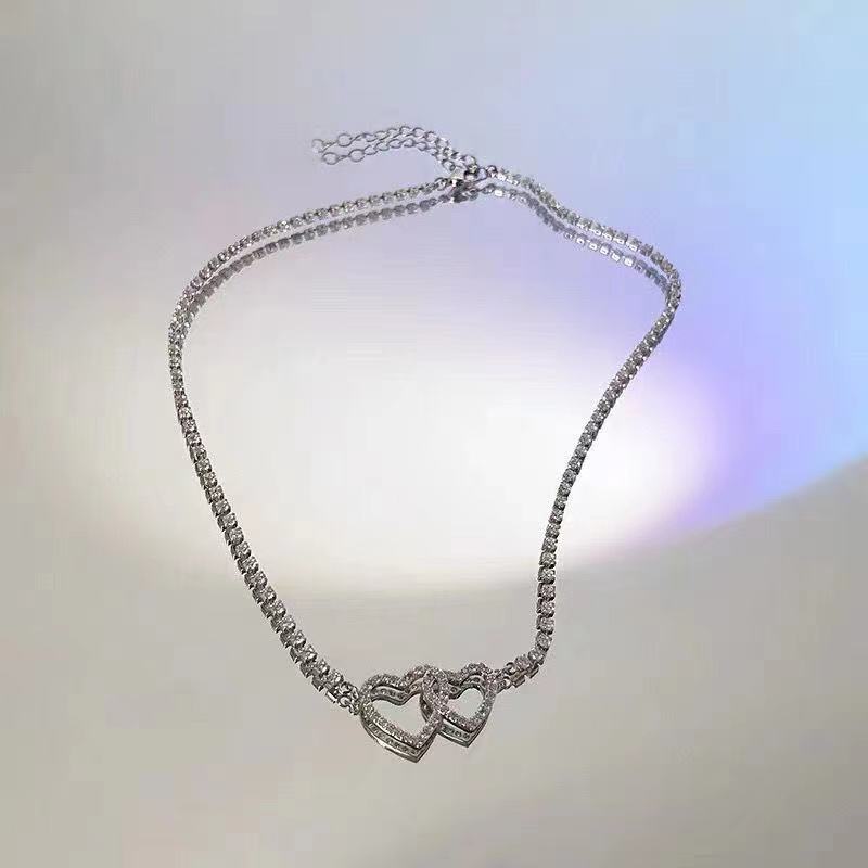 Kalung Hati Hollow Choker Rantai Kristal Silver Manis Untuk Aksesoris Perhiasan Wanita