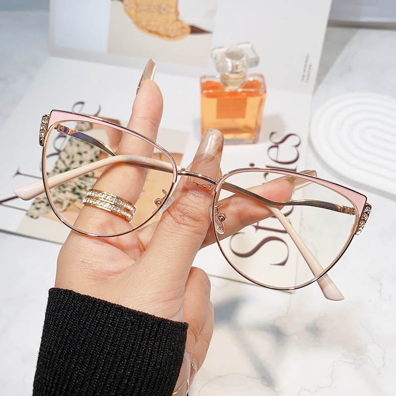 Kacamata Fashion Anti Radiasi Cat Eye Frame Diamond Untuk Wanita