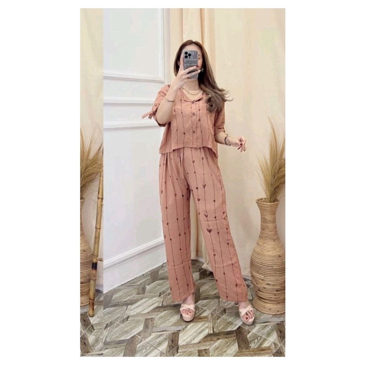QR - RFS Set Crop Kekinian Lengan Pendek CP / One Set Crop LOVE / Stelan Wanita Daily Set / Setelan 