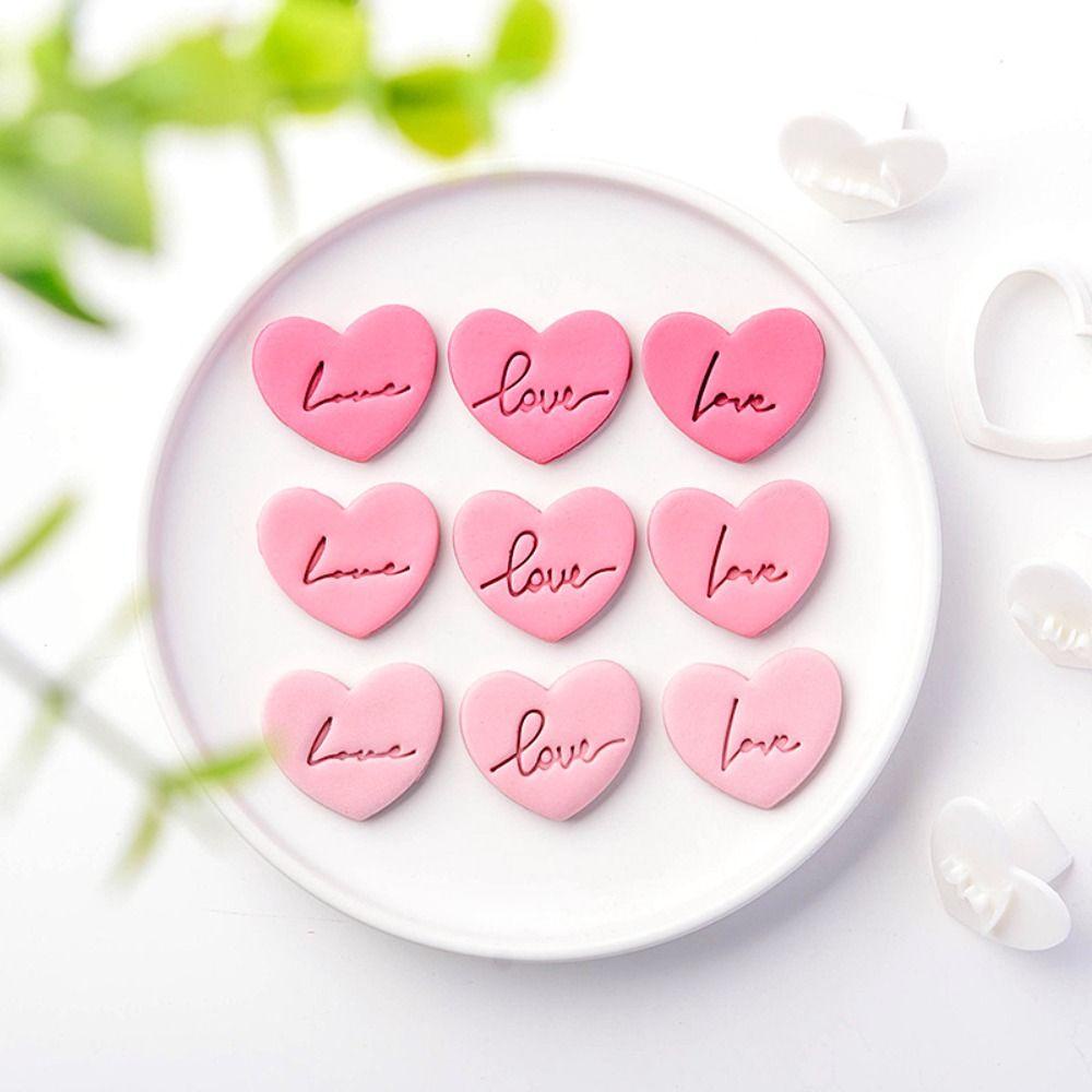 [Elegan] Cookie Cutter Pesta Hari Valentine DIY Alat Kue Plastik Dekorasi Kue Stempel Embos