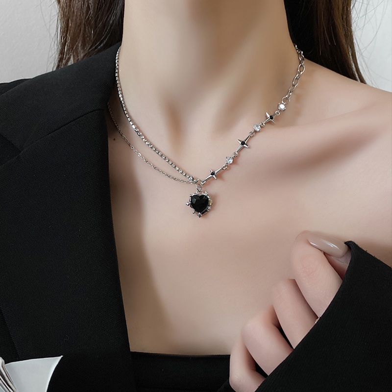 Manis Dan Keren! Edgy Kalung Bentuk Hati Warna Hitam Untuk Anak Perempuan