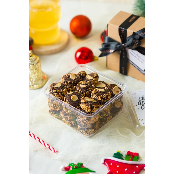 

✨NEW✨ -Choco Almond Cookies 200 gram (Single Hampers for Natal, lebaran dll)- 1.1.23