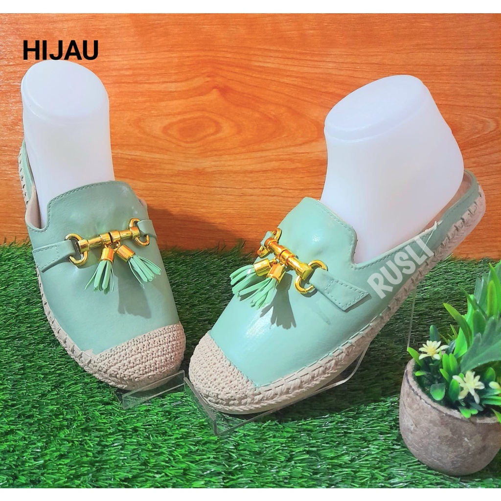 (COD) Sepatu Sandal Kasual Lembut Jelly Import Plat Besi HYS 1306-3