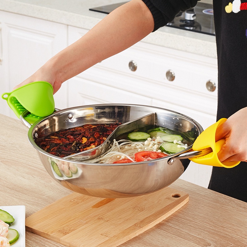 MMM Penjepit Silikon Anti Panas 1 Pasang Sarung Tangan Pegangan Panci 2Pcs Karet Tahan Panas Karet Jepit Panci Teko Kuali Murah