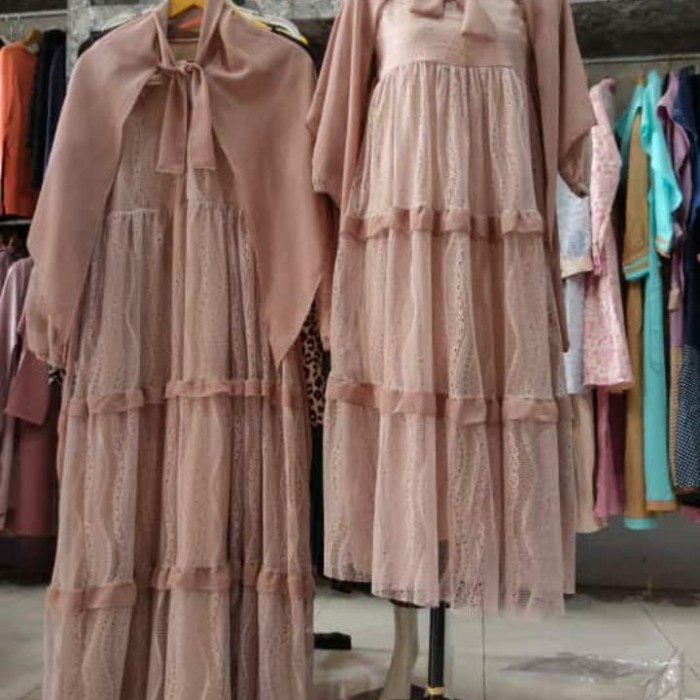 Set Gamis Brukat Ibu dan Anak