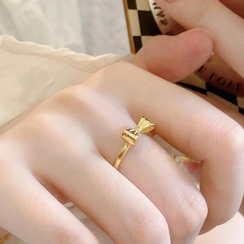 Cincin Titanium Wanita Emas 18K Anti Karat Tidak Luntur Cute Bow Ring Korea