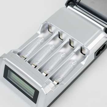 [KMZ]  Charger Baterai Smart Intelligent LCD 4 Slot