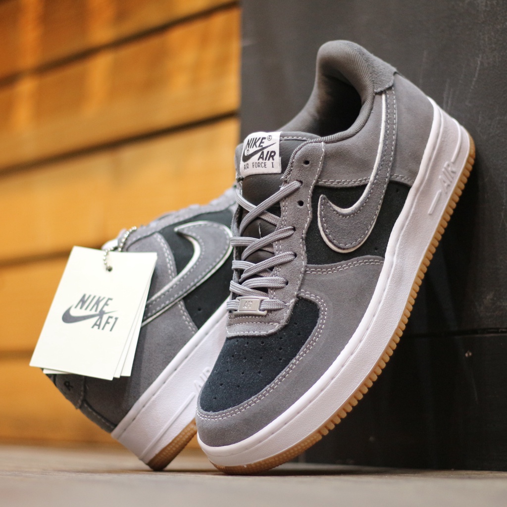 SEPATU NK AIR FORCE 1 07 GREY BLACK WHITE GUMSOLE