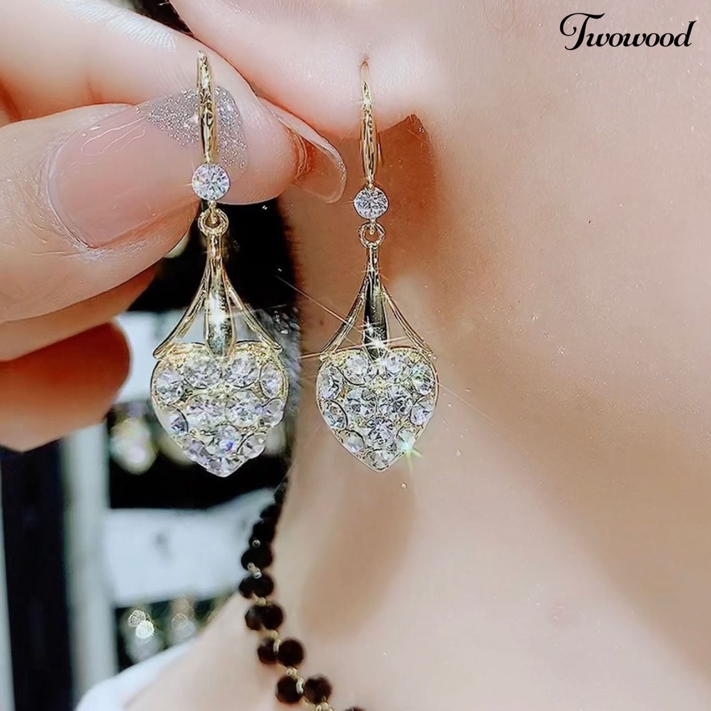 Twowood 1pasang Menjuntai Anting Temperamen Panjang Mengkilap Penuh Berlian Imitasi Berkilau Hias Hadiah Wanita Hati Drop Anting Trendi Perhiasan Aksesori Fashion