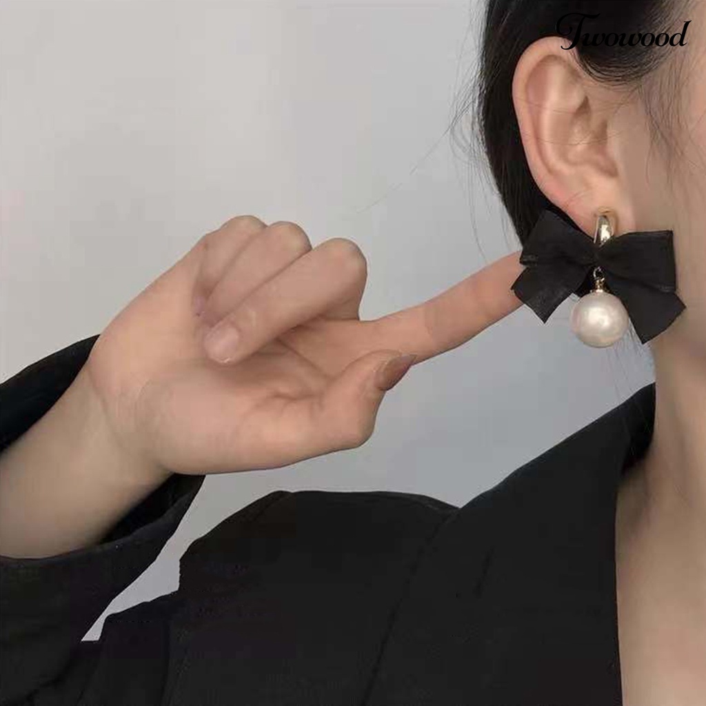 Twowood 1pasang Menjuntai Anting Retro Perancis Gaya Hitam Ikatan Simpul Elegan Hadiah High Gloss Mutiara Imitasi Wanita Drop Earrings Perhiasan Aksesoris