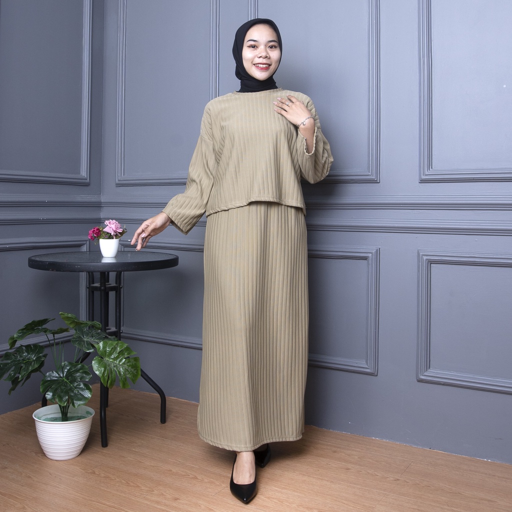 ZASKIYA - Hani One Set Hornet Knit Skirt Wanita