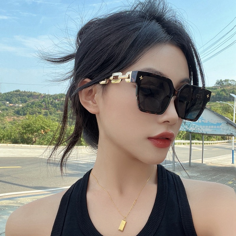 Kacamata Hitam Oversize Korea Untuk Wanita Fashion Square Frame Shades