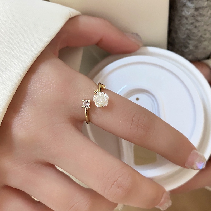 Cincin Emas Sparkling diamond camellia opening lady Korea