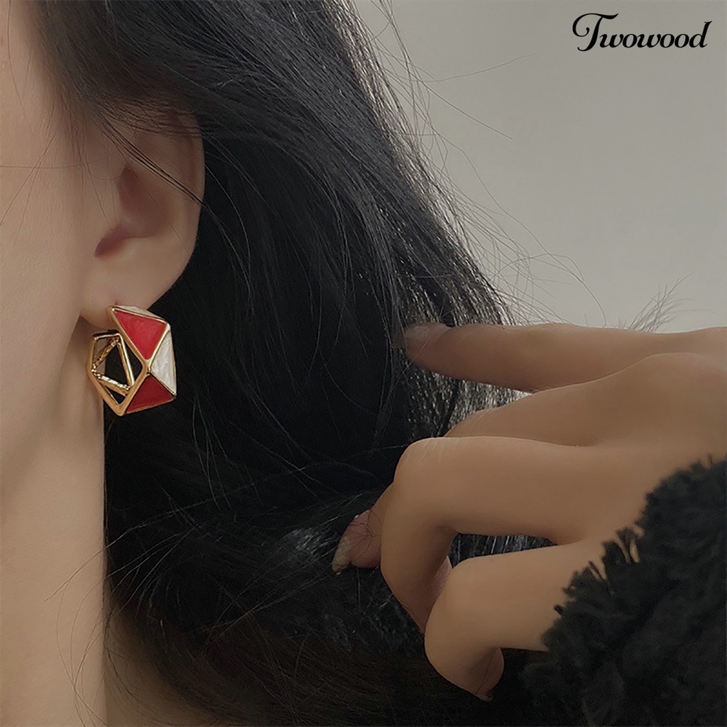 Twowood 1pasang Anting Stud Vintage Temperamen Geometris Sederhana Meriah Hias Warna Merah Wanita Belah Ketupat Liontin Drop Earrings Perhiasan Untuk Tahun Baru Cina