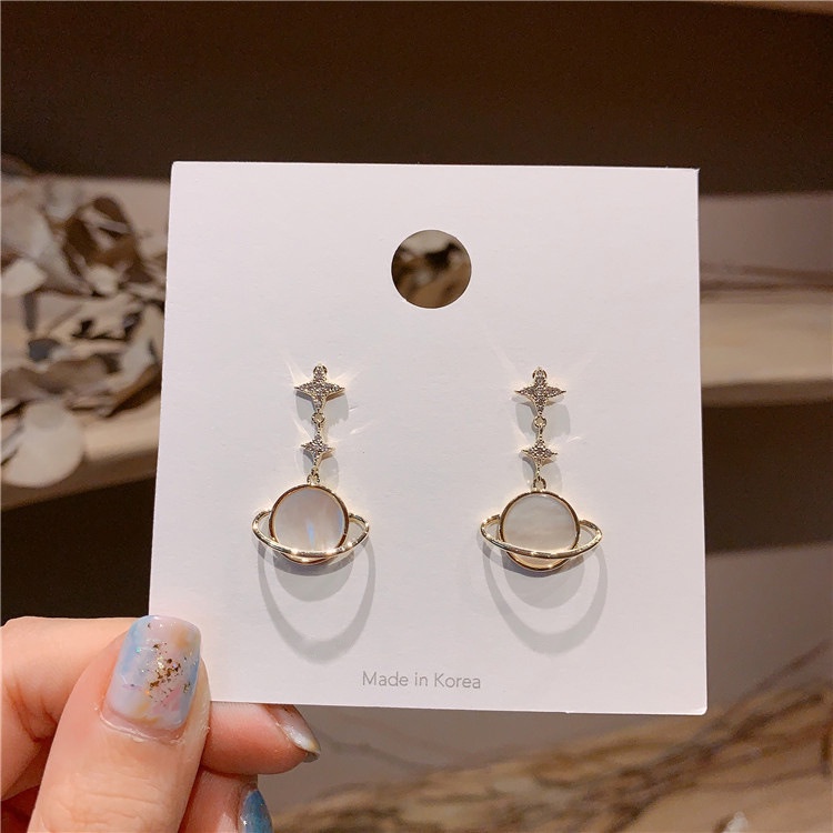 Tahun Gaya Baru Anting Planet Trendi High-End Merasa Gaya Keren Influencer Elegan Versi Korea Anting Berkelas Sederhana