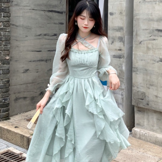 Red Blovelan Qingtang Liluo Kerah persegi Prancis lengan panjang tidak beraturan gaun lembut seperti peri wanita baru