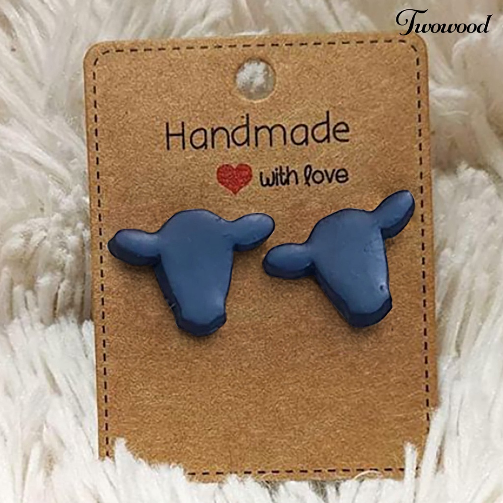 Twowood 1pasang Ear Studs Acrylic Lucu Kecil Padat Kepribadian Hadiah Hypoallergenic Dairy Cow Shape Women Earrings Fashion Jewelry