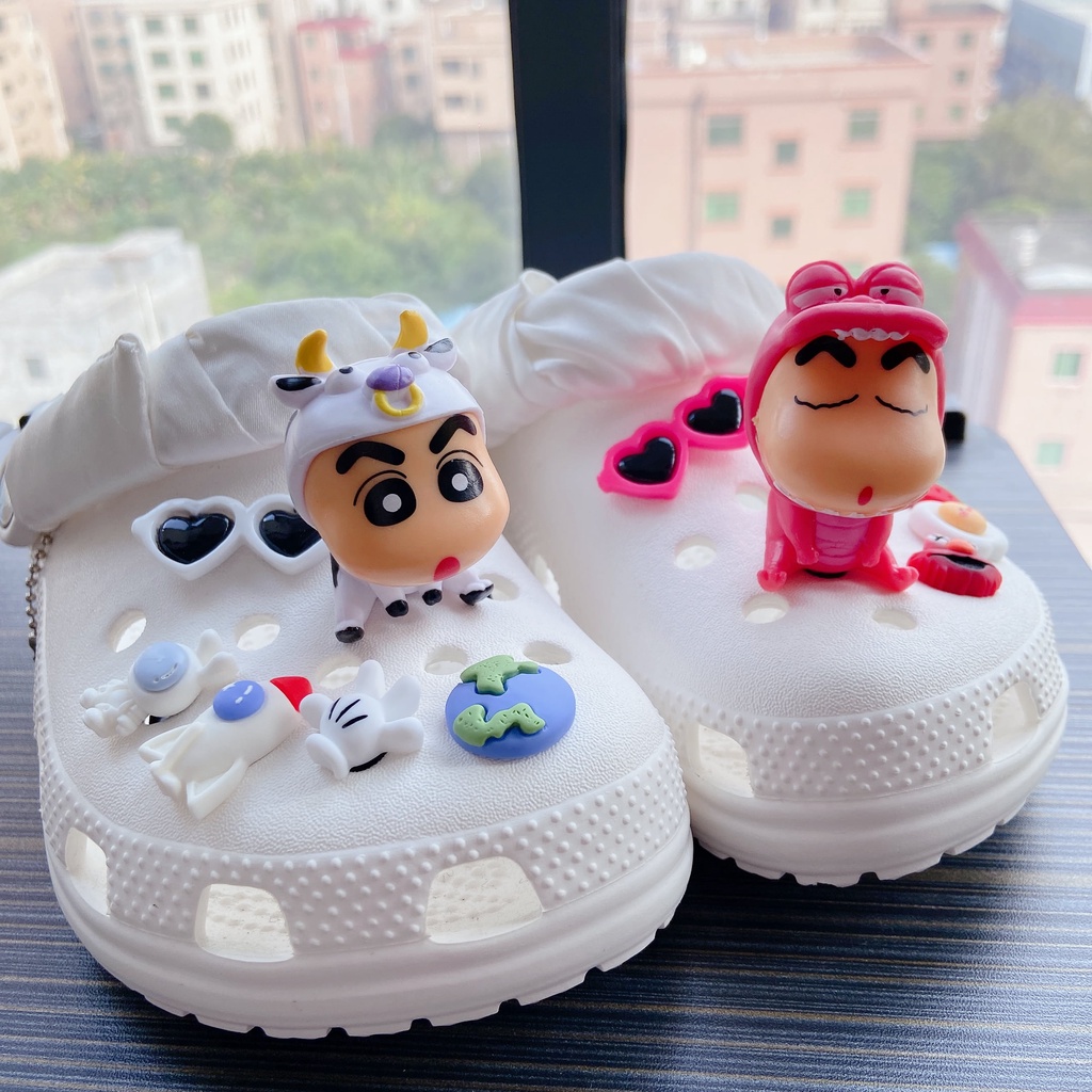 ✨shinydiy✨ Cow Crayon Shin-chan ✨Crocs jibbitz Terbaru untuk tampilan yang lebih segar l Dengan Crocs Jibbitz