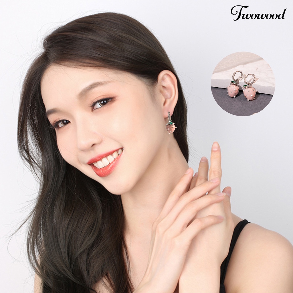 Twowood 1pasang Anting Menjuntai Strawberry Berlian Imitasi Mutiara Imitasi Perhiasan Gaya Korea Anting Lingkaran Berkilau Aksesoris Fashion