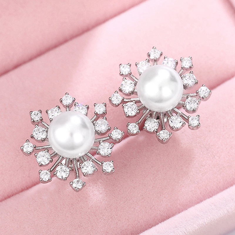 Berkilau Snowflake Berbentuk Anting Mutiara Imitasi Wanita Hadiah Natal Temperamen Perhiasan Telinga Lady Elegan