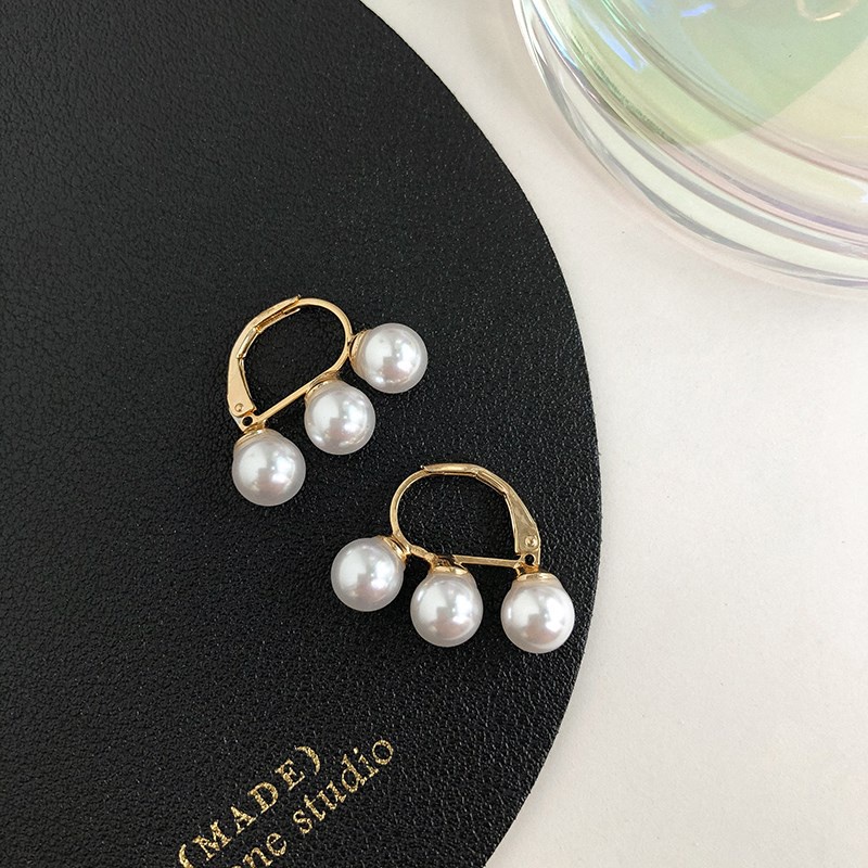 T Classy Pearl Ear Clip Earrings Tahun Baru Gaya Baru Trendi Retro Hong Kong Style Hepburn Earrings Tanpa Tindik Anting Wanita