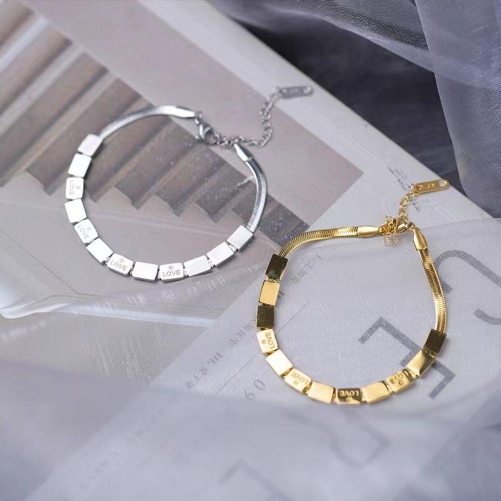 Mxbeauty Gelang Kubus Temperamen Dingin Desain Minoritas Gadis Hadiah Pesta Perhiasan Aksesoris Baja Titanium Perhiasan Gaya Korea