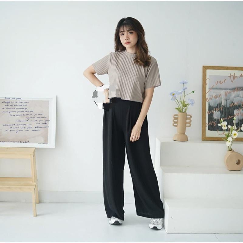 BEFAST - ZFS OOTD WANITA TSHIRT QELA / SIERA HORNET KNIT CROP TOP / Pakaian Wanita Terbaru / Kaos Crop Polos / Outfit Wanita Remaja ABG Trendy / Fashion Kekinian Wanita Remaja / Tshirt Lengan Pendek Terlaris / OOTD Wanita Ala Style Korean