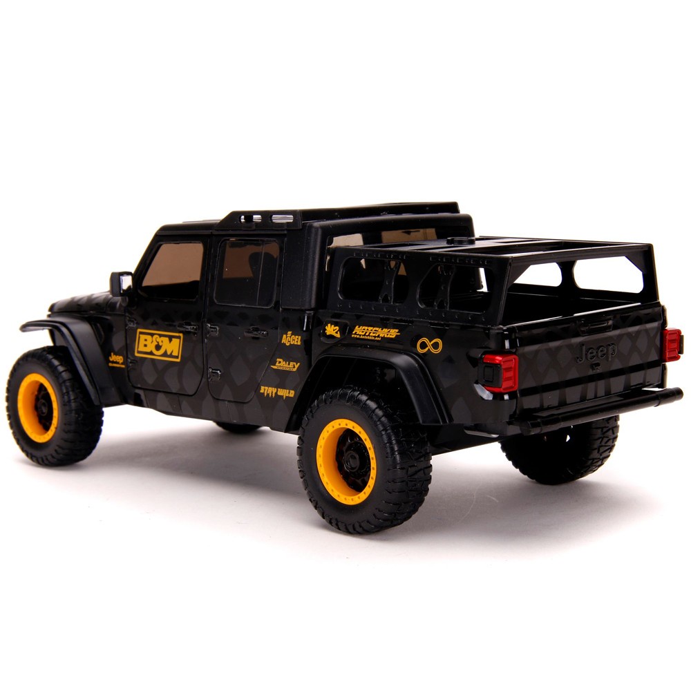 Jada 1:24 Just Trucks 2020 Jeep Gladiator Black with Extra Wheels