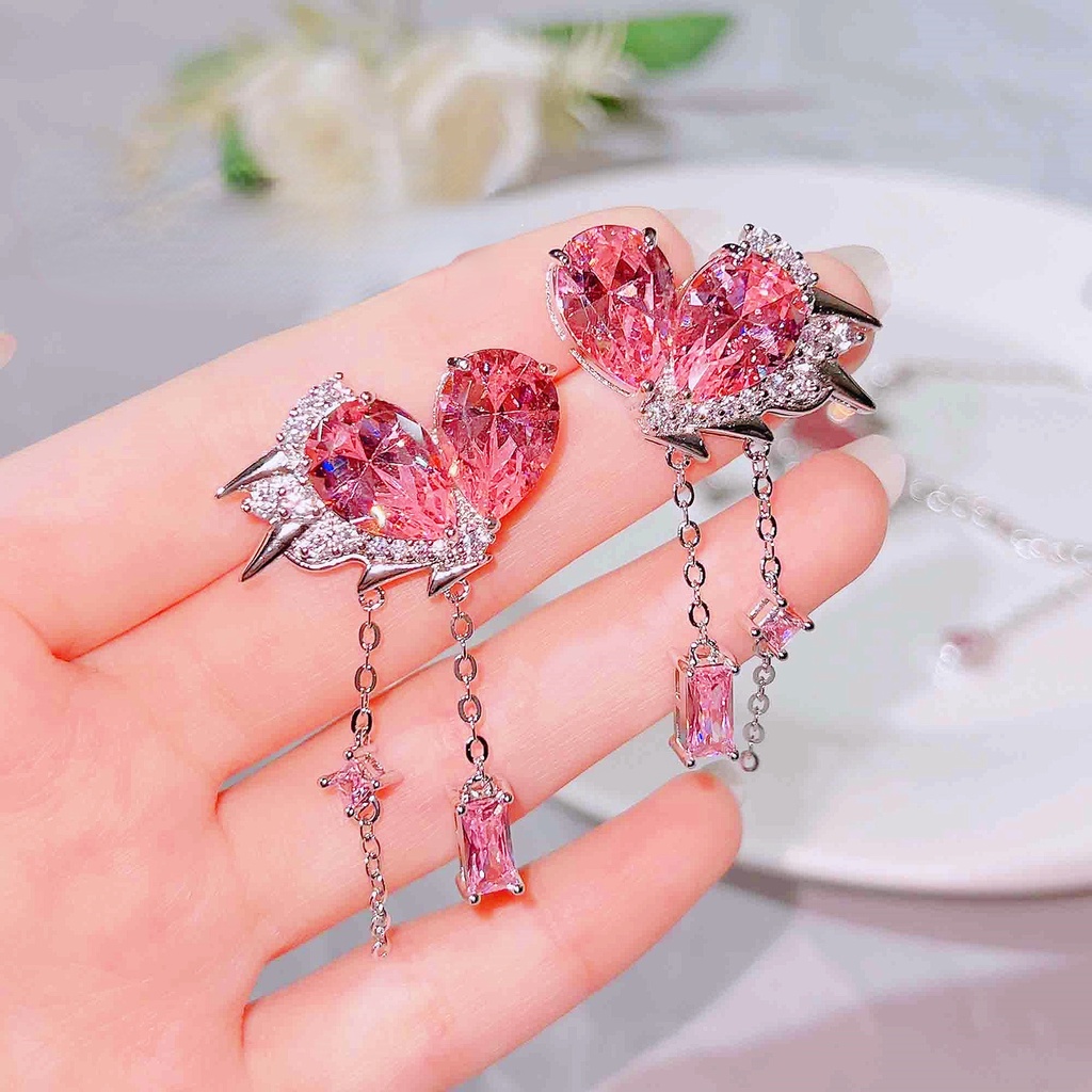 Goldkingdom Aksesoris Perhiasan Fashion Ready Stock Cahaya Mewah Industri Berat Peach Pink Cinta Anting Rumbai Rasa Senior Desain Niche Berlian Merah Muda Telinga Perempuan