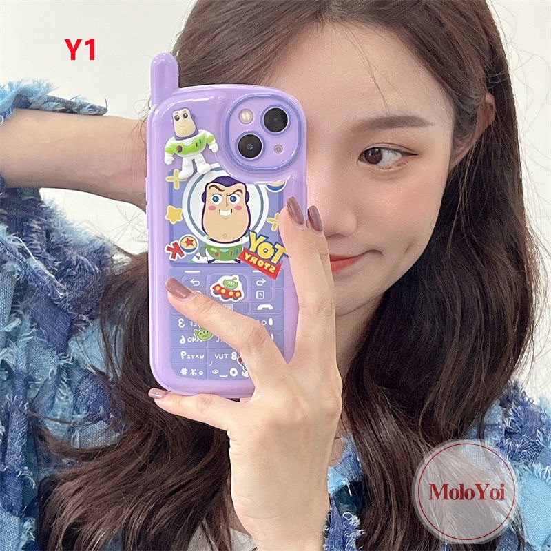 IPHONE 3d Imut Strawberry Bear Manyo Kartun Toy Story Case Kompatibel Untuk Iphone11 13 14 12 Pro MAX 7Plus XR 7 8 Plus X XS MAX SE 2020 Kepribadian Retro Bentuk Telepon Lembut Tpu Cover