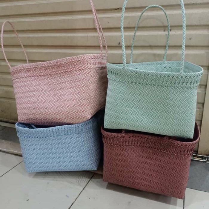 

⭐BISA COD⭐ tas anyaman model kotak nasi box 30 bahan tebal isi 1 pcs