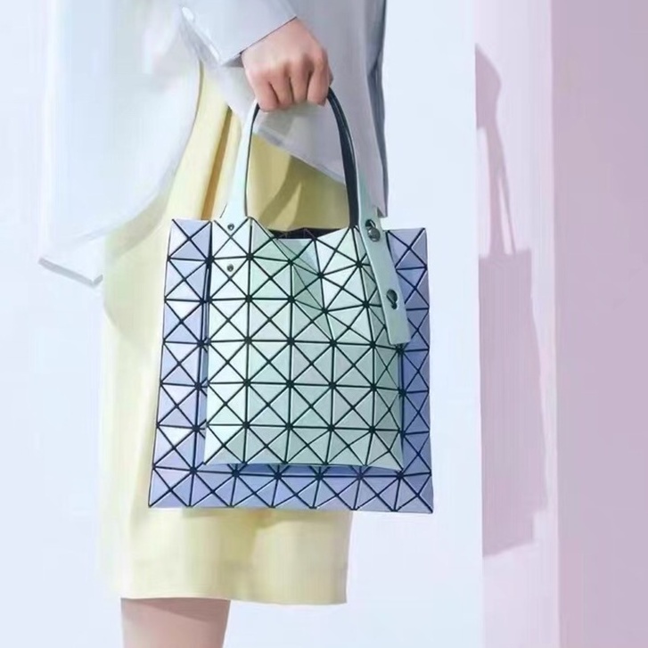 100% Original BAOBAO ISSEY MIYAKE PRISM KANGAROO TOTE BAG