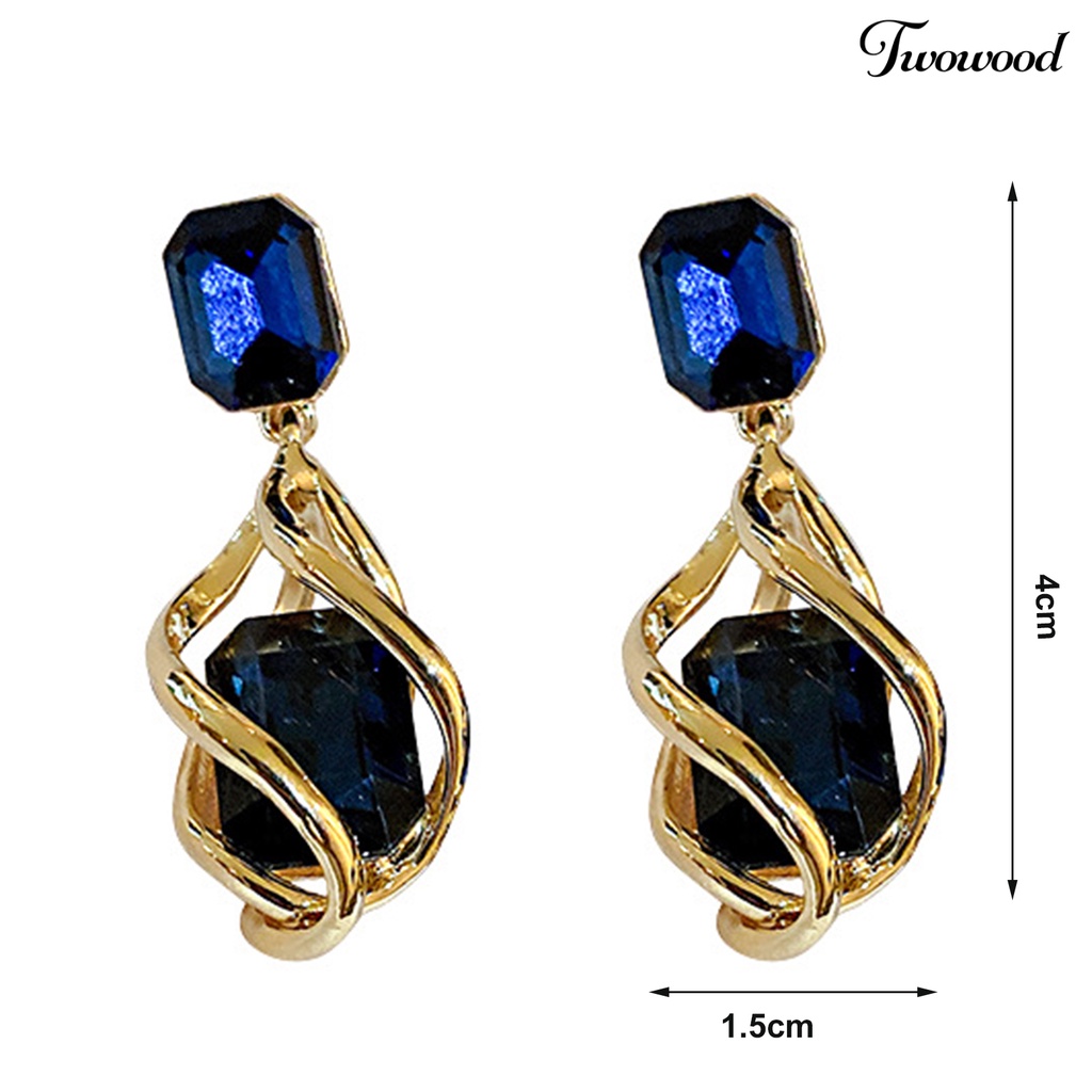 Twowood 1pasang Anting Stud Berbentuk Persegi Berlian Imitasi Gaya Vintage Liontin Berongga Hiasan Telinga Tahan Luntur Fashion Faux Emerald Crystal Menjuntai Earrings Untuk Pesta