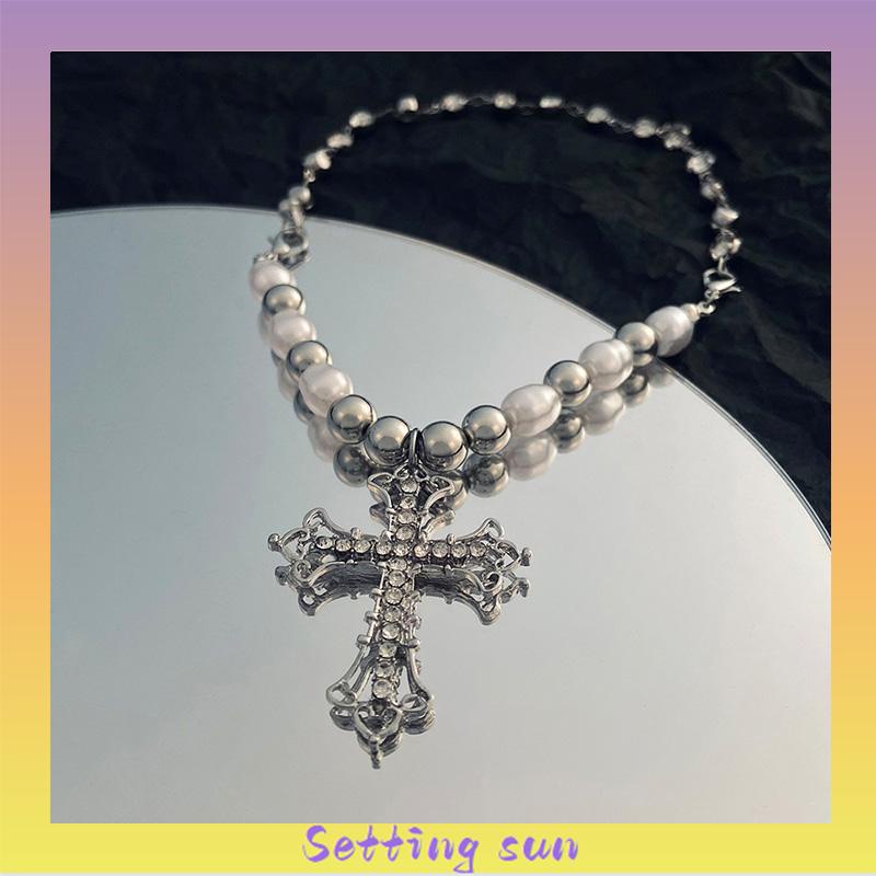 Kalung Alloy Vintage Pearl Cross Pendant Punk Sweter Serbaguna Wanita TN