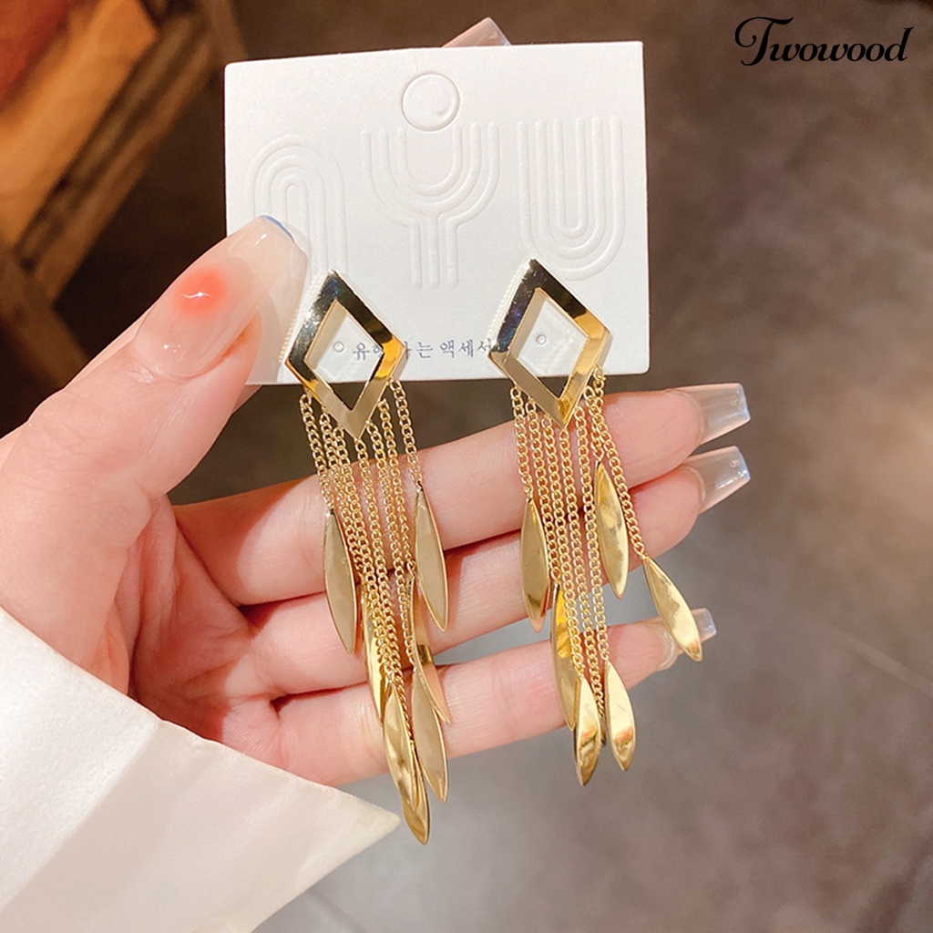 Twowood 1pasang Liontin Anting Bohemian Geometris Berlebihan Warna Emas Berongga Belah Ketupat Rumbai Anting Perhiasan Aksesori