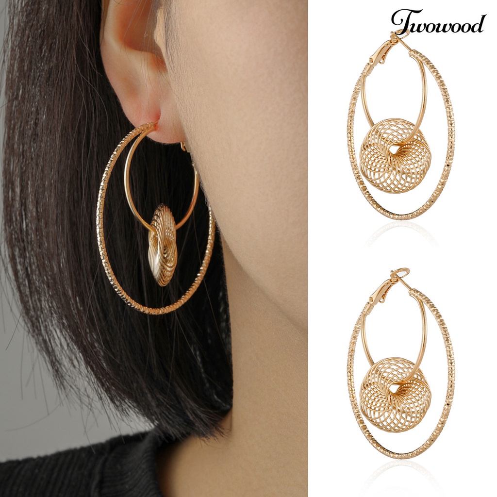 Twowood 1pasang Anting Hoop Double-layer Berlebihan Kepribadian Geometris Berongga Logam Lingkaran Anting Perhiasan Fashion