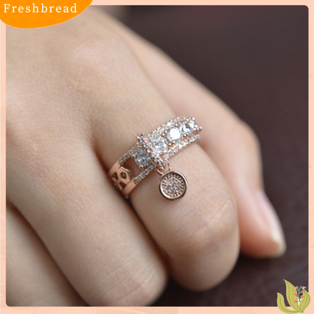 &lt; Freshbread &gt; Cubic Zirconia Wanita Cincin Disc Liontin Alloy Berongga Lebar Cincin Kawin Perhiasan Fashion