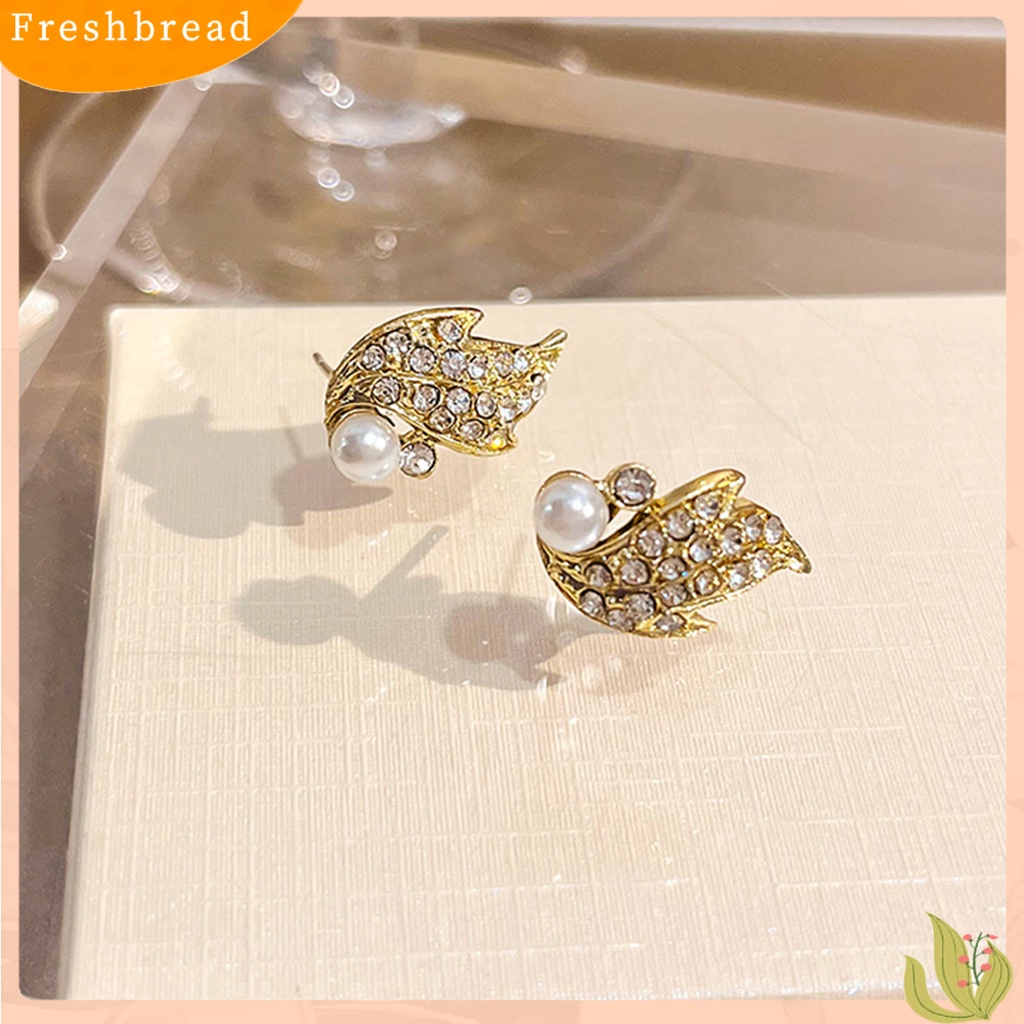 &lt; Freshbread &gt; 1pasang Ear Studs Geometric Shiny Full Rhinestones Sparkling Electroplating Hias Hadiah Wanita Maple Leaf Stud Earrings Musim Gugur Perhiasan Aksesori Busana