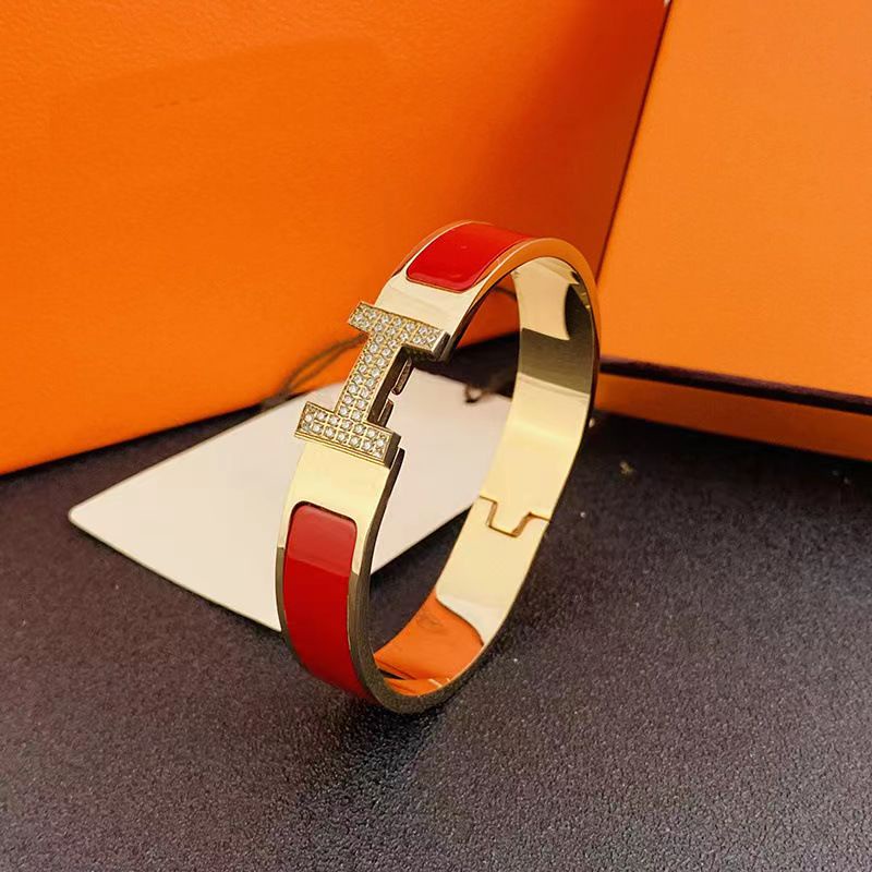 Gelang Titanium Steel Tren Fashion Bertabur Berlian Berkualitas Tinggi Gaya Baru Huruf Anti Karat Penuh Berlian Gelang Bracelet