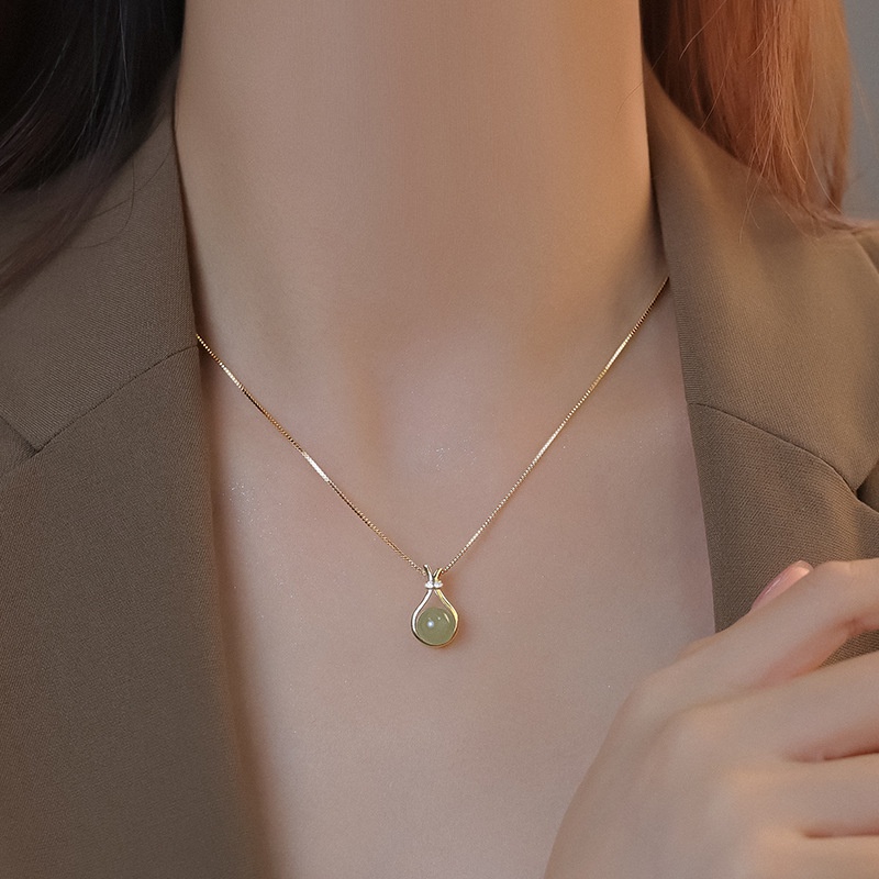 Kalung Baja Titanium Giok Perempuan Rantai Klavikula Sederhana Aksesoris Fashion Aksesoris Hadiah