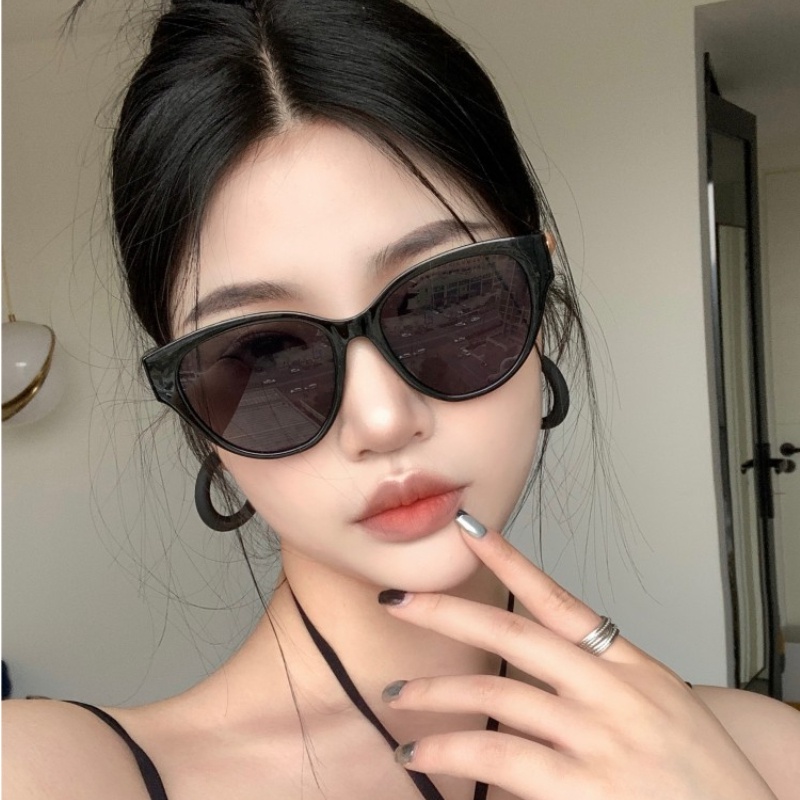 (YUZHU) Western Vintage Fashion Cat Eye Black Frame Kacamata Hitam Anti UV Candi Cinta Kacamata Anti Radiasi Untuk Wanita